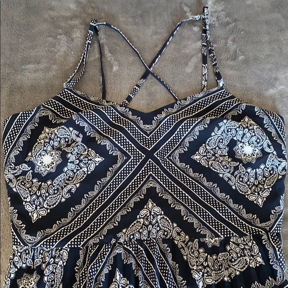 Tommy Hilfiger Pleated Crossback Maxi Dress - Picture 8 of 8